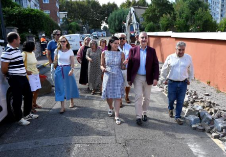 Obras de reordenación y pavimentación en los viales de la zona oeste del Sardinero